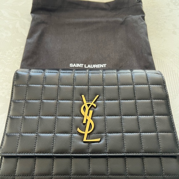 Saint Laurent Black Quilted Pouch with Gold Logo - Picture 3 of 13